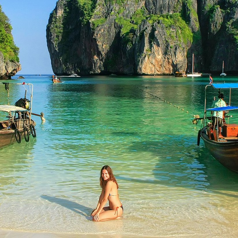 Koh Phi Phi beach