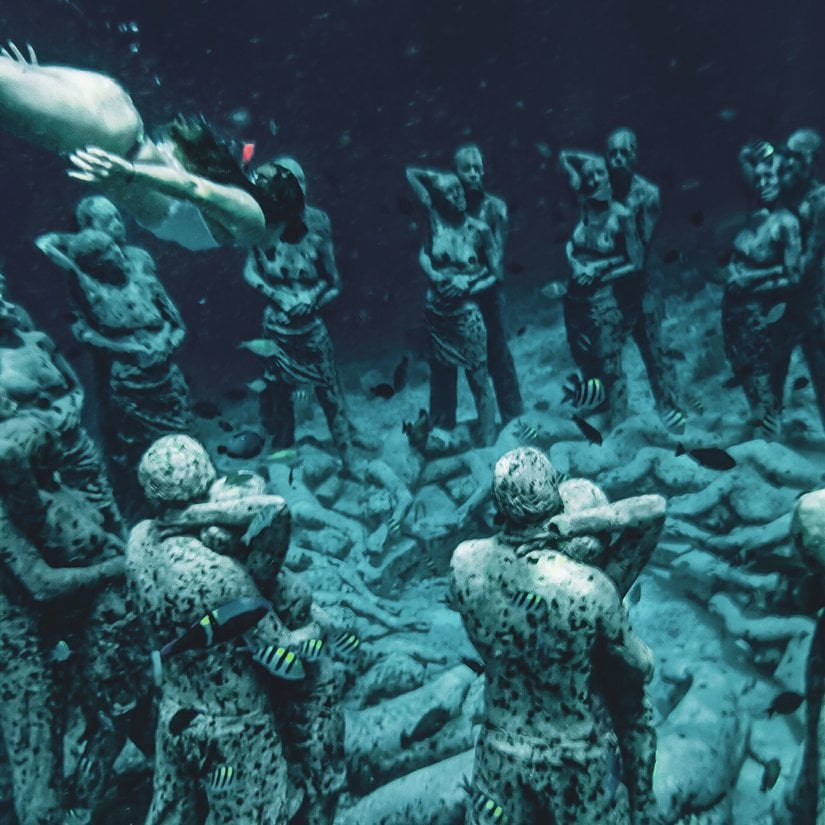 Sculpture under the water