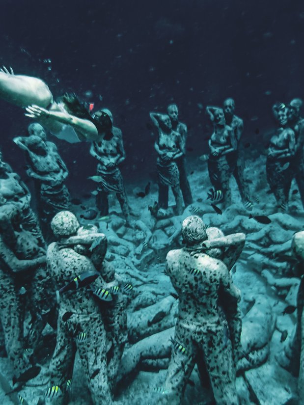 Sculpture under the water